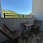 Dbr -dobrinja Sarajevo-free Garage شقة *