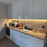 Dbr -dobrinja Sarajevo-free Garage شقة *