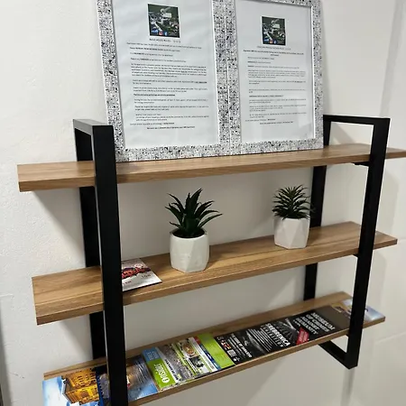 Dbr -dobrinja Sarajevo-free Garage سراييفو