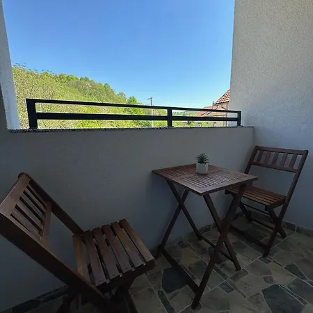 Dbr -dobrinja Sarajevo-free Garage Apartment *