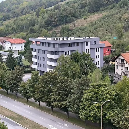 Dbr -dobrinja Sarajevo-free Garage * سراييفو