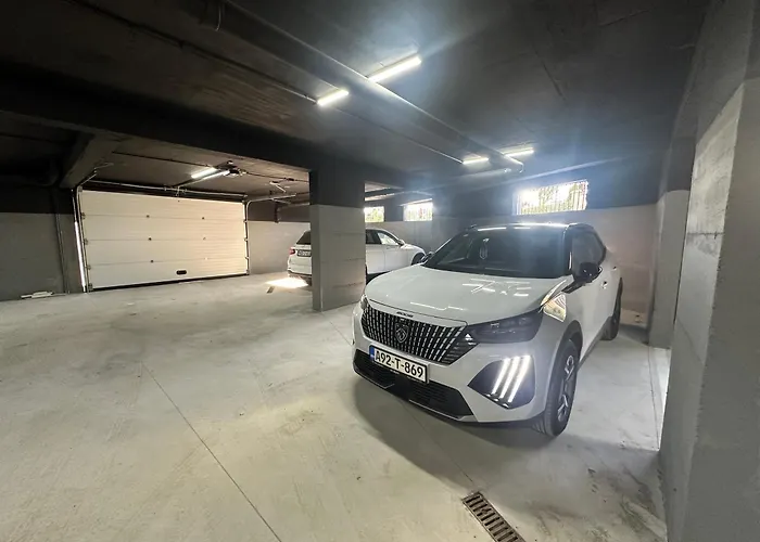 Dbr -dobrinja Sarajevo-free Garage * 塞拉耶佛